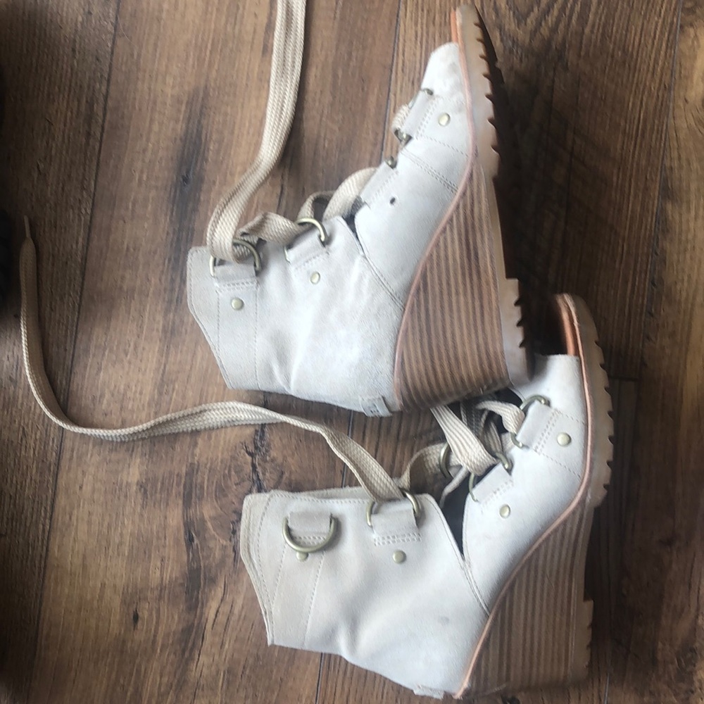 Sorel Sandals. Size 8.5